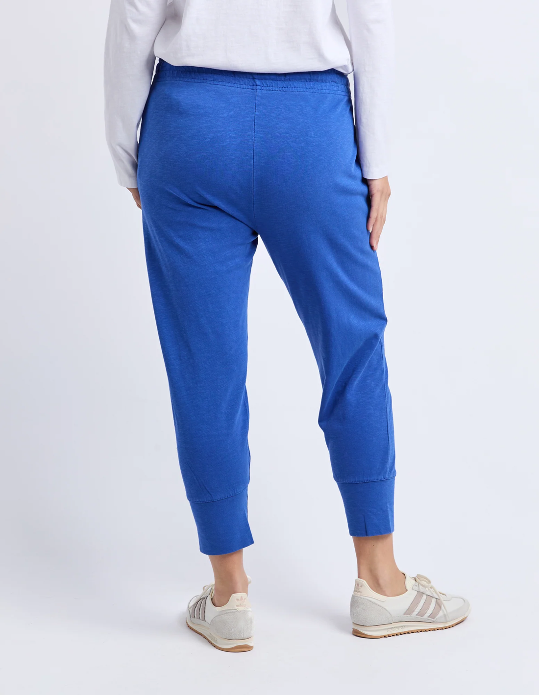 Woman wearing Brunch Pant - French  Blue back view