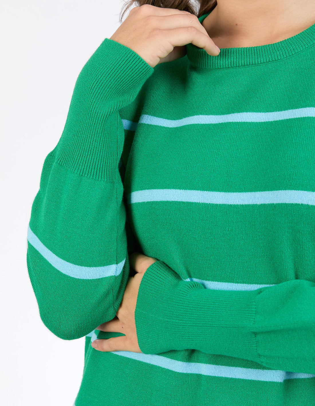 closer look to the knit and print design