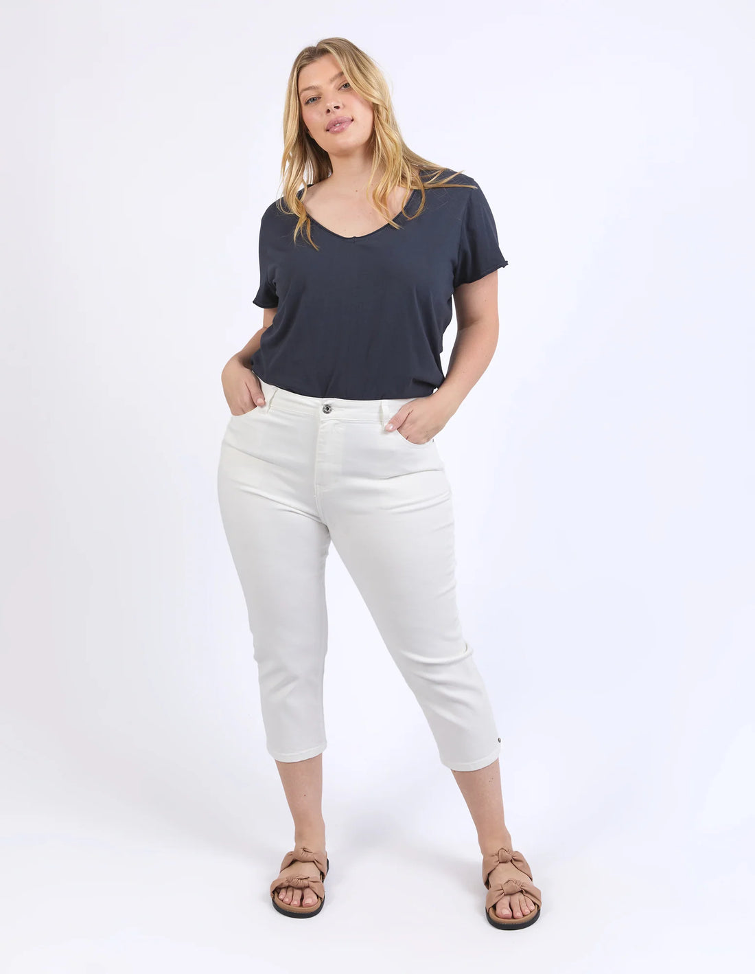 Mollie Capri Pant - White