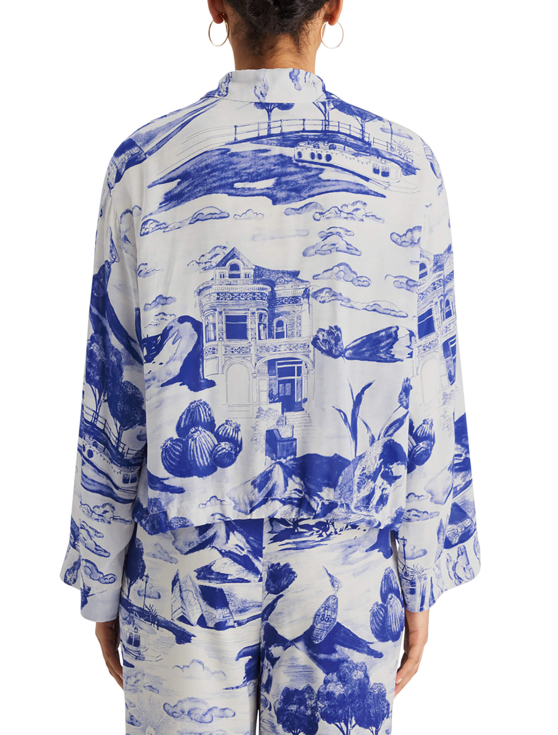 Woman facing the back wearing Utility Viscose Shirt and pant - Journey of the Free Mind